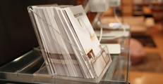 醫(yī)院展示用品定制